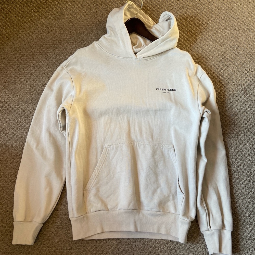 TALENTLESS Cream Pullover Hoodie with Ribbed Cuffs